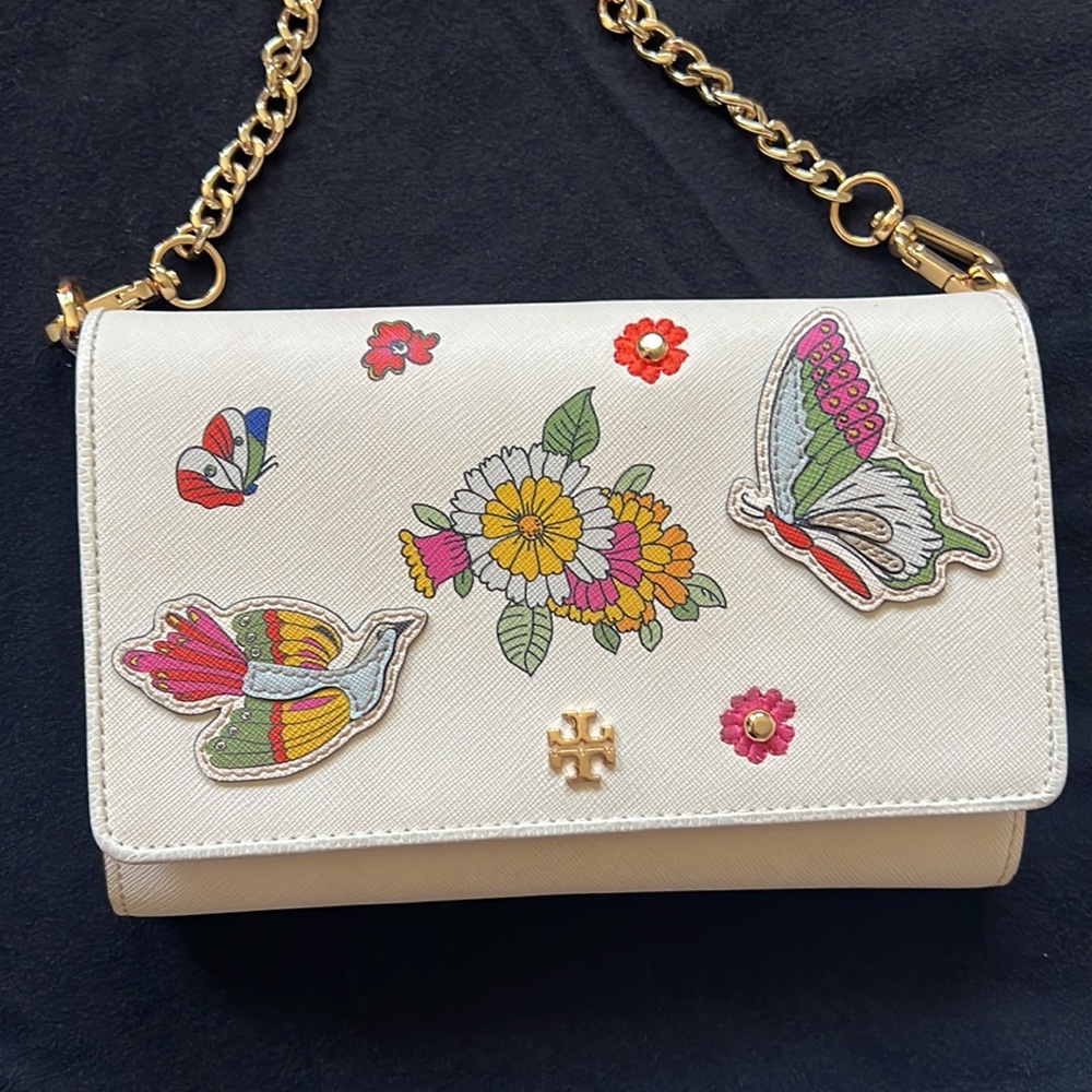 Tory Burch    Cross body  clutch  Wallet  purse ivory/gold   7.5”w x 5”h x 1.5”d